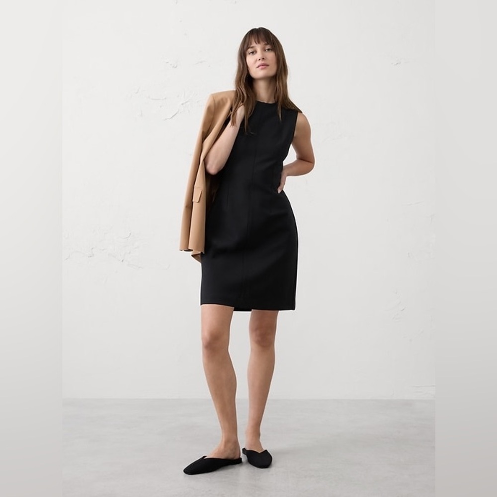 NWT Banana Republic Factory Seamed Sheath Mini Dress Black‎ Size M